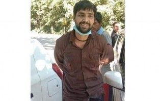 আকবরের পক্ষে নেই কোনো আইনজীবী